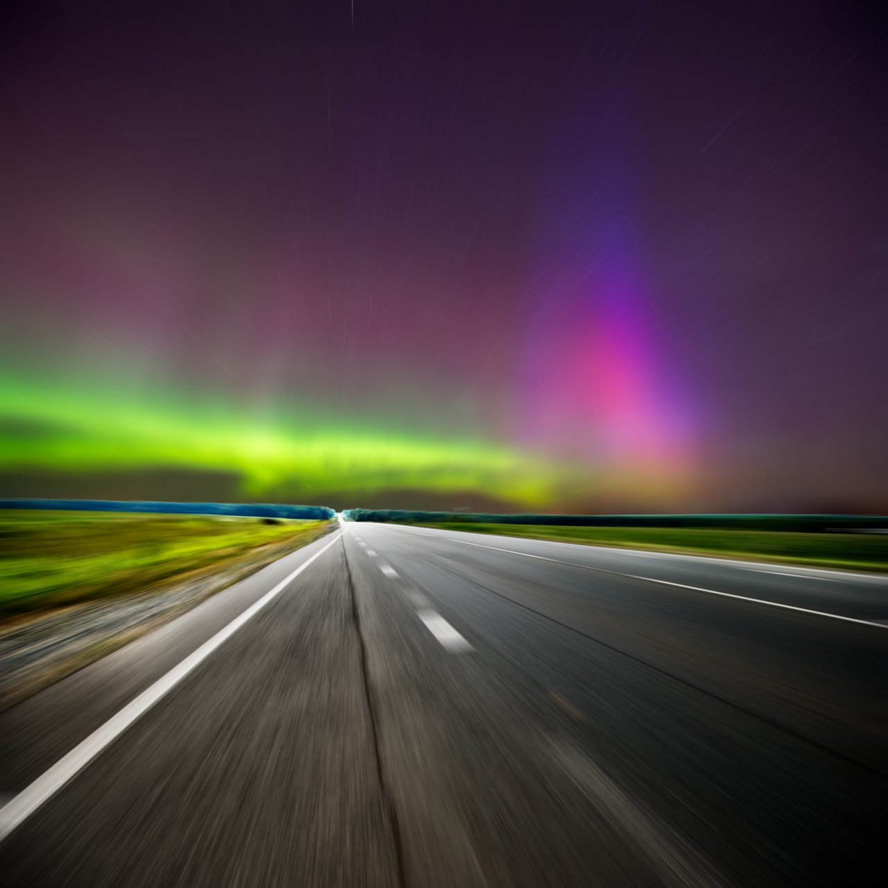 Полярное сияние по дороге в Ижевск. Фото: Thirteen / Shutterstock